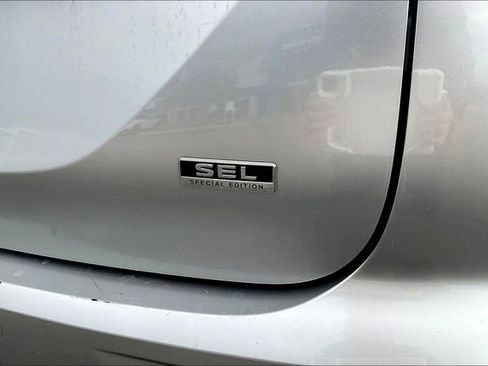 Used 2022 Mitsubishi Outlander SEL image 8