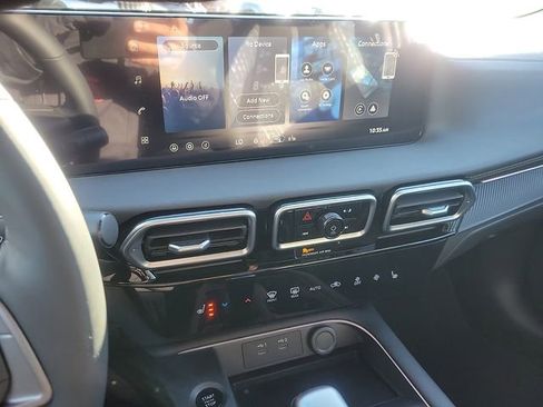 New 2026 Nissan Sentra SV w/ SV Convenience Package FWD image 8