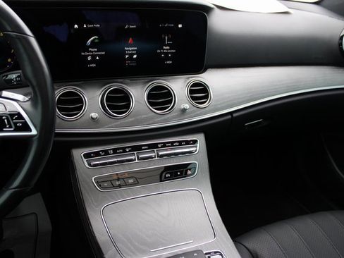 Certified 2022 Mercedes-Benz E 350 4MATIC Sedan image 24