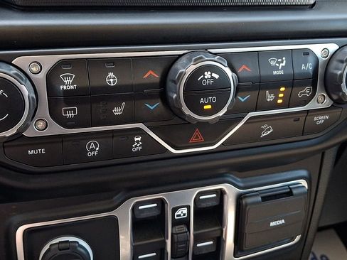 Used 2021 Jeep Wrangler Unlimited Sport AWD/4WD image 26