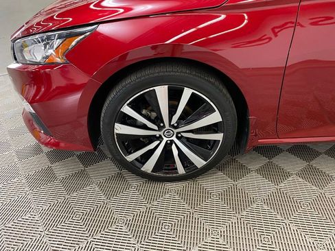 Used 2022 Nissan Altima 2.5 SR AWD/4WD image 6