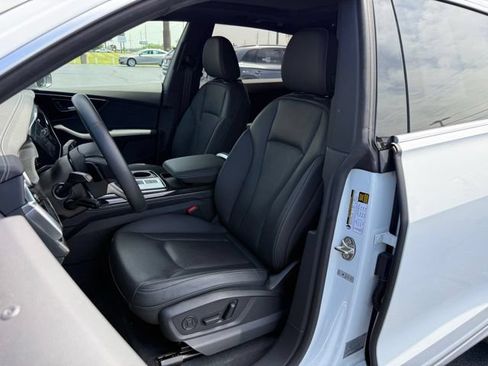 Used 2025 Audi Q8 Premium Plus AWD/4WD image 12
