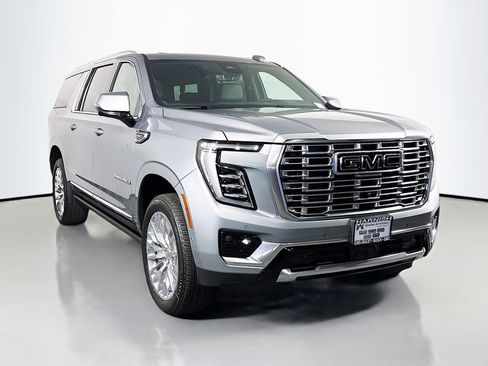 New 2026 GMC Yukon XL Denali w/ Denali Reserve Package AWD/4WD image 1