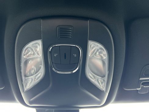 New 2026 Jeep Compass Latitude image 14