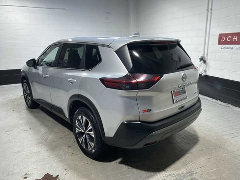 Used 2023 Nissan Rogue SV FWD image 4