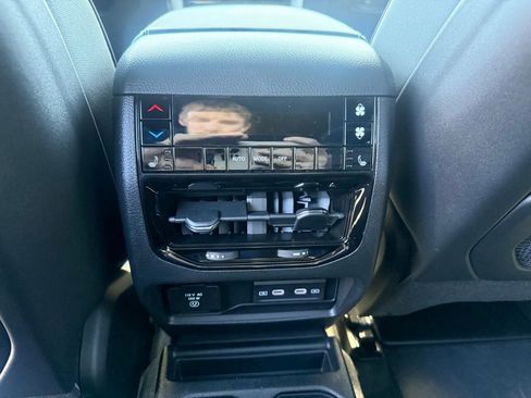 New 2026 Jeep Grand Cherokee L Limited image 37