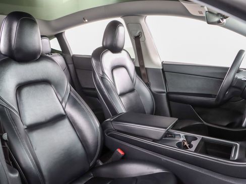 Used 2021 Tesla Model Y Long Range image 26