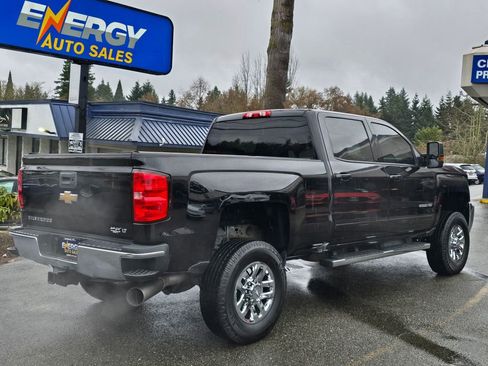 Used 2016 Chevrolet Silverado 2500 LT w/ LT Convenience Package image 3