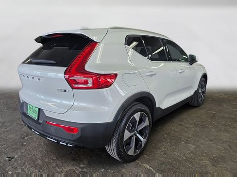 Certified 2023 Volvo XC40 B5 Plus w/ Driver Assist Package image 5