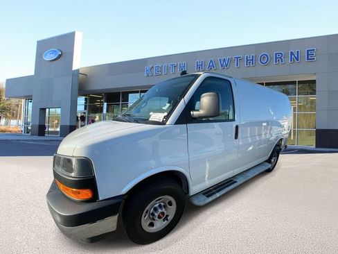 Used 2025 GMC Savana 2500 w/ Driver Convenience Package RWD image 4