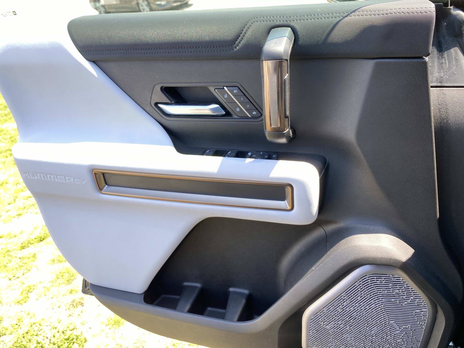 Used 2025 GMC Hummer EV 3X AWD/4WD image 24