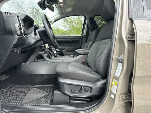 Used 2025 Ford Ranger XLT RWD image 2