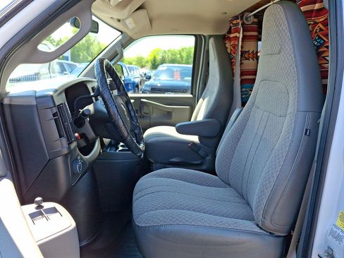 Used 2023 Chevrolet Express 2500 w/ Driver Convenience Package RWD image 11