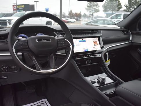 New 2026 Jeep Grand Cherokee Altitude AWD/4WD image 20
