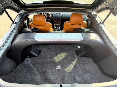 Used 2006 Nissan 350Z Track w/ (N93) Cargo Convenience Pkg image 25
