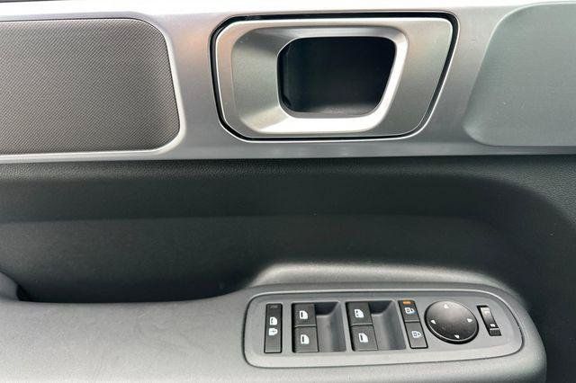Certified 2026 Hyundai Santa Fe SE FWD image 11