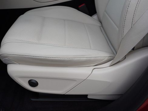 Used 2025 Mercedes-Benz GLE 350 4MATIC image 26