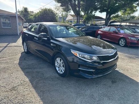 Used 2016 Kia Optima LX image 3