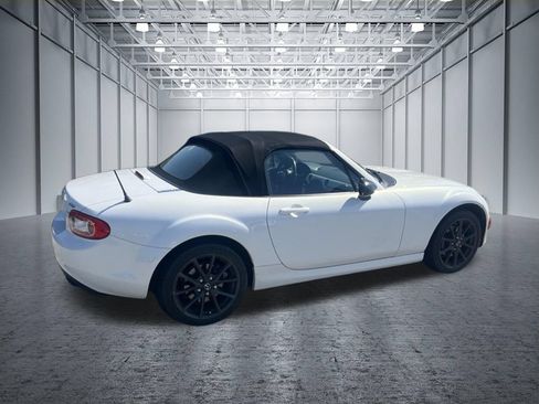 Used 2013 MAZDA MX-5 Miata Club RWD image 5