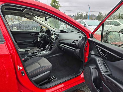 Used 2023 Subaru Crosstrek 2.0i Premium image 11