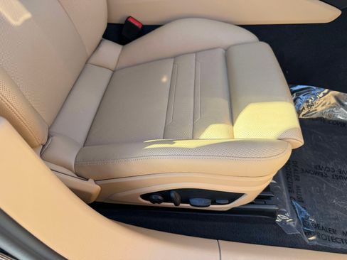 Used 2022 Porsche Panamera 4 image 33