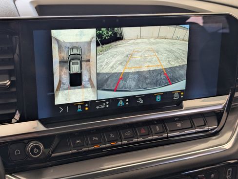 Used 2023 Chevrolet Silverado 1500 High Country w/ Technology Package RWD image 26