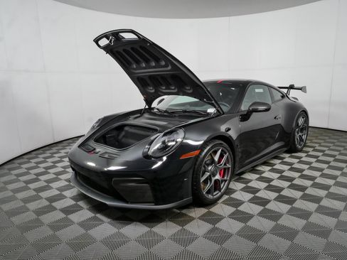 Certified 2026 Porsche 911 GT3 RWD image 32