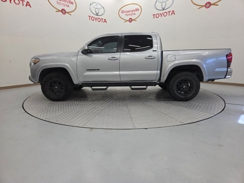 Used 2022 Toyota Tacoma SR5 image 5