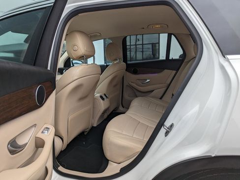 Used 2022 Mercedes-Benz GLC 300 4MATIC image 41