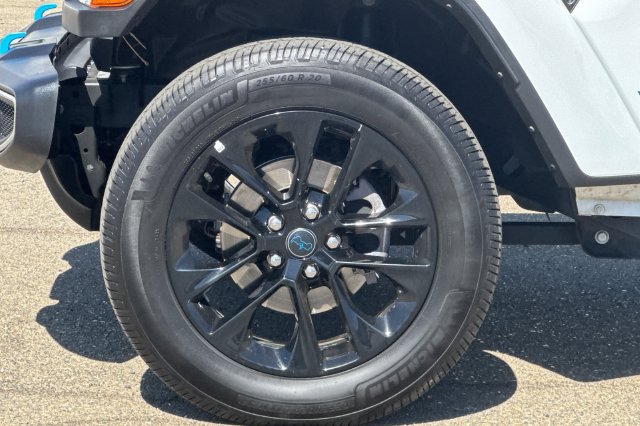 Used 2024 Jeep Wrangler Unlimited Sahara AWD/4WD image 29