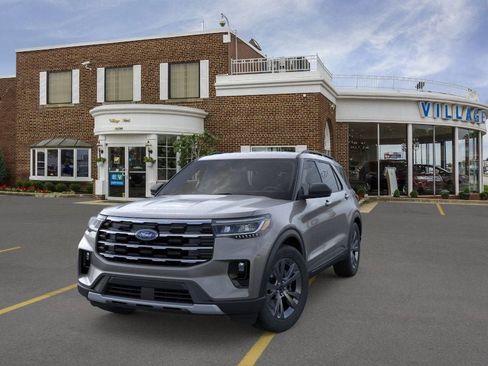 New 2026 Ford Explorer Active w/ Active Comfort Package image 2