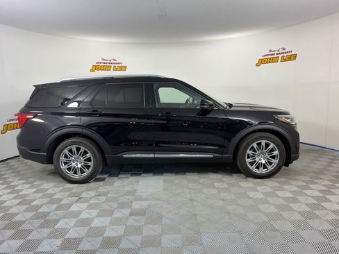 Used 2026 Ford Explorer Platinum RWD image 7
