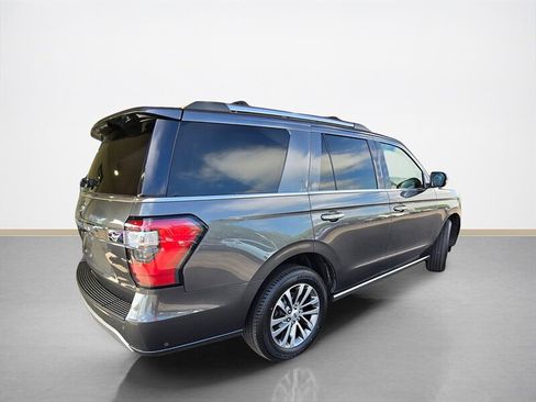 Used 2018 Ford Expedition Limited w/ Equipment Group 301A AWD/4WD image 4