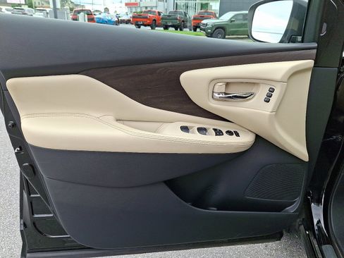 Certified 2023 Nissan Murano Platinum w/ Cargo Package AWD/4WD image 14
