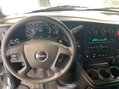 Used 2025 GMC Savana 3500 Extended RWD image 19