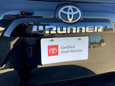 Used 2024 Toyota 4Runner SR5 image 10