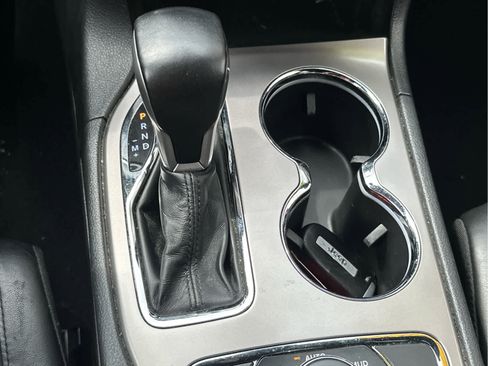 Used 2021 Jeep Grand Cherokee Limited image 33