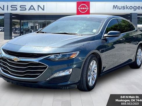 Used 2020 Chevrolet Malibu LT FWD image 3