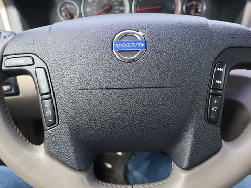 Used 2004 Volvo XC70 AWD/4WD image 27