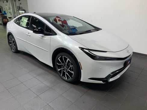 New 2026 Toyota Prius XSE image 2