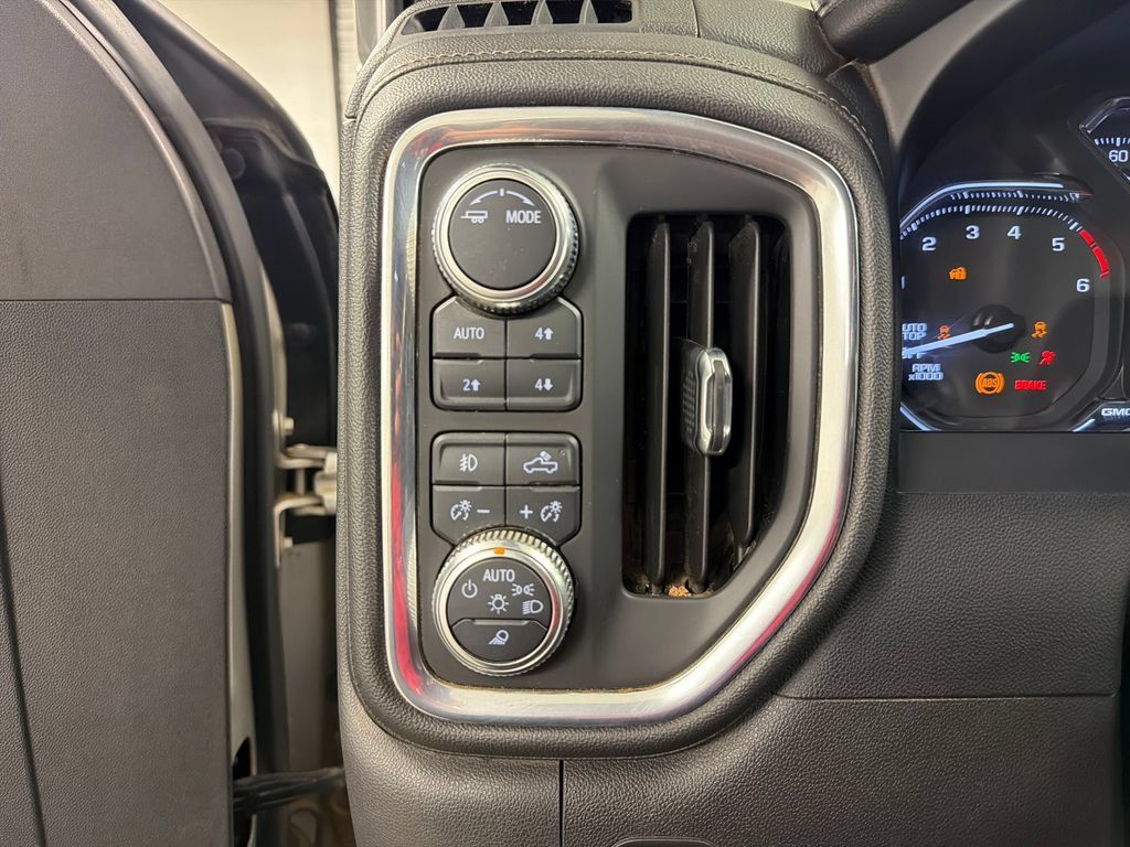 Used 2021 GMC Sierra 1500 SLT w/ SLT Convenience Package AWD/4WD image 32