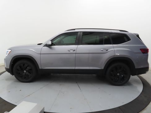 New 2026 Volkswagen Atlas SE image 8