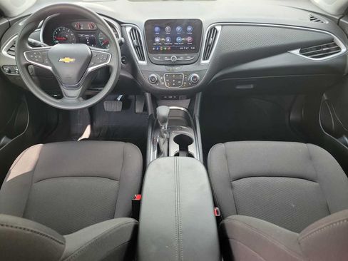 Used 2025 Chevrolet Malibu LT FWD image 14
