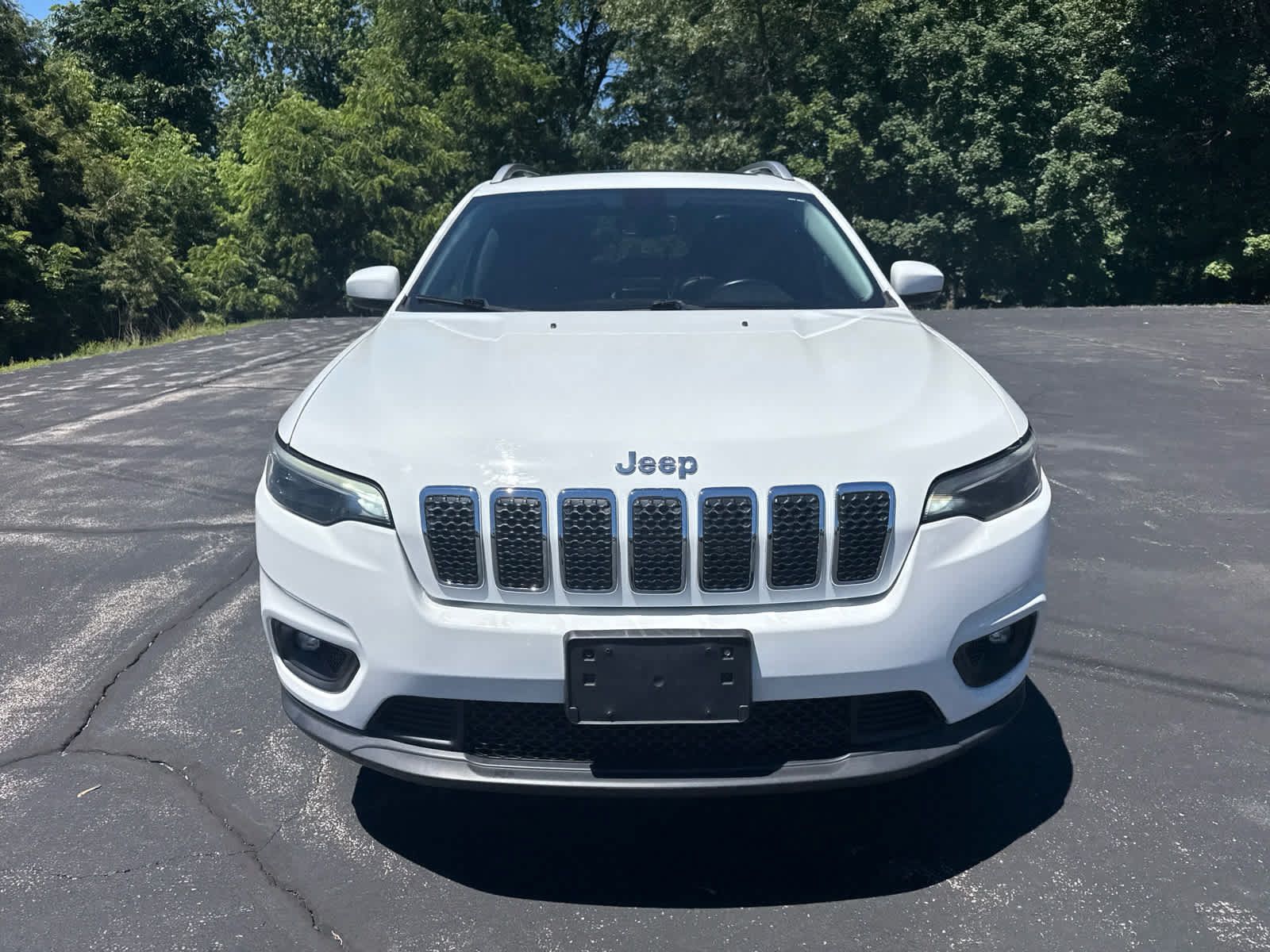 Used 2019 Jeep Cherokee Latitude Plus w/ Comfort/Convenience Group AWD/4WD image 8