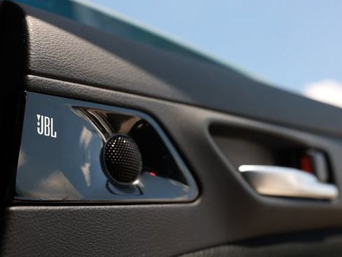 Used 2019 Toyota Avalon Touring FWD image 49