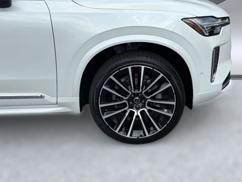 New 2026 Volvo XC90 B6 Plus w/ Protection Package Premier AWD/4WD image 12