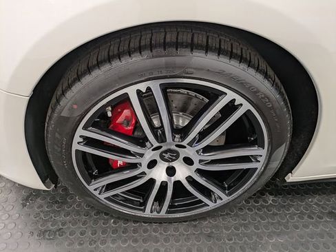 Used 2019 Maserati Ghibli S Q4 AWD/4WD image 7