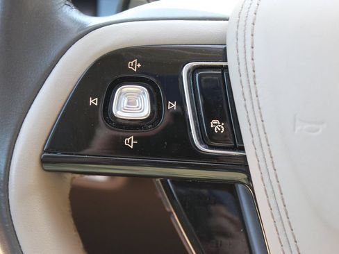 Used 2023 Lincoln Aviator Reserve w/ Equipment Group 201A AWD/4WD image 30