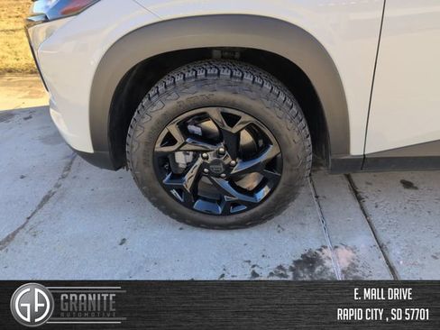 Used 2024 Chevrolet Trax LS w/ LS Convenience Package image 26