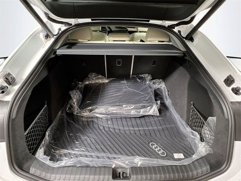 New 2025 Audi A6 e-tron Premium RWD image 22